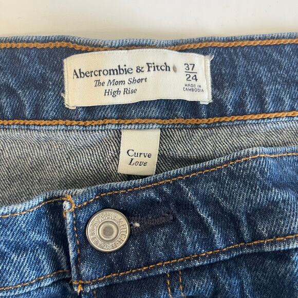 Abercrombie High Rise The Mom Short Curve Love Denim Cutoff Hem NEW - Size 37/24 - Picture 7 of 8